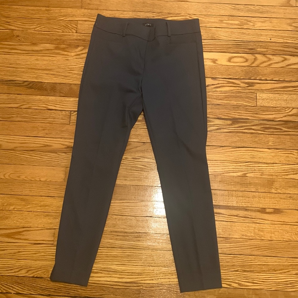 Gray suit pants. Skinny. Size 6. Loft.
